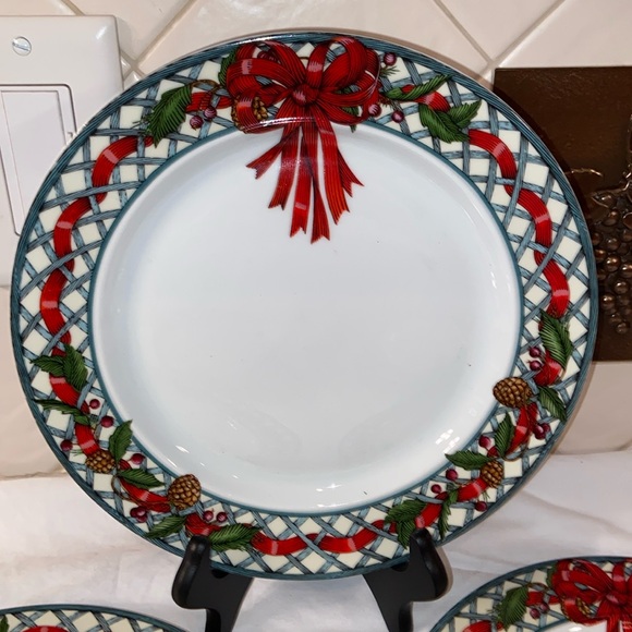 Nwot Set of 5 Dansk Nordic Holiday Christmas Lattice & Bow salad luncheon Plates - Picture 1 of 11
